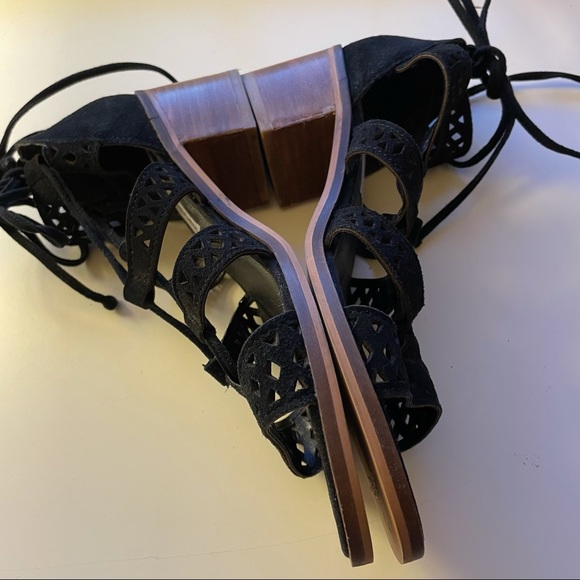 Steve Madden Strappy  sandals - Picture 6 of 9